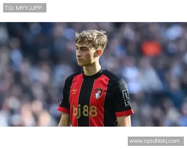 揭秘足球明星夜猫的真实身份与背后故事